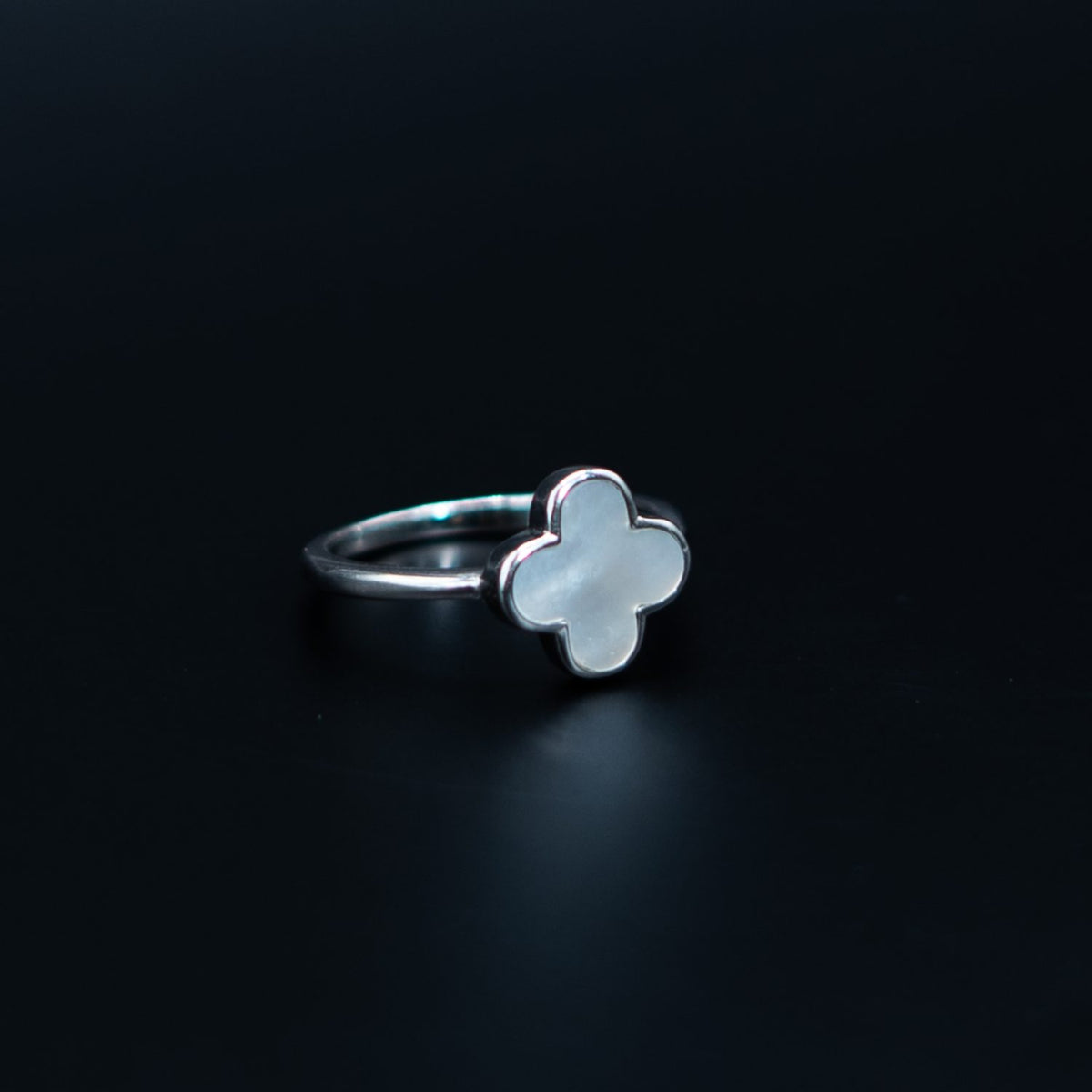 Silver Clover Mother-of-Pearl Ring