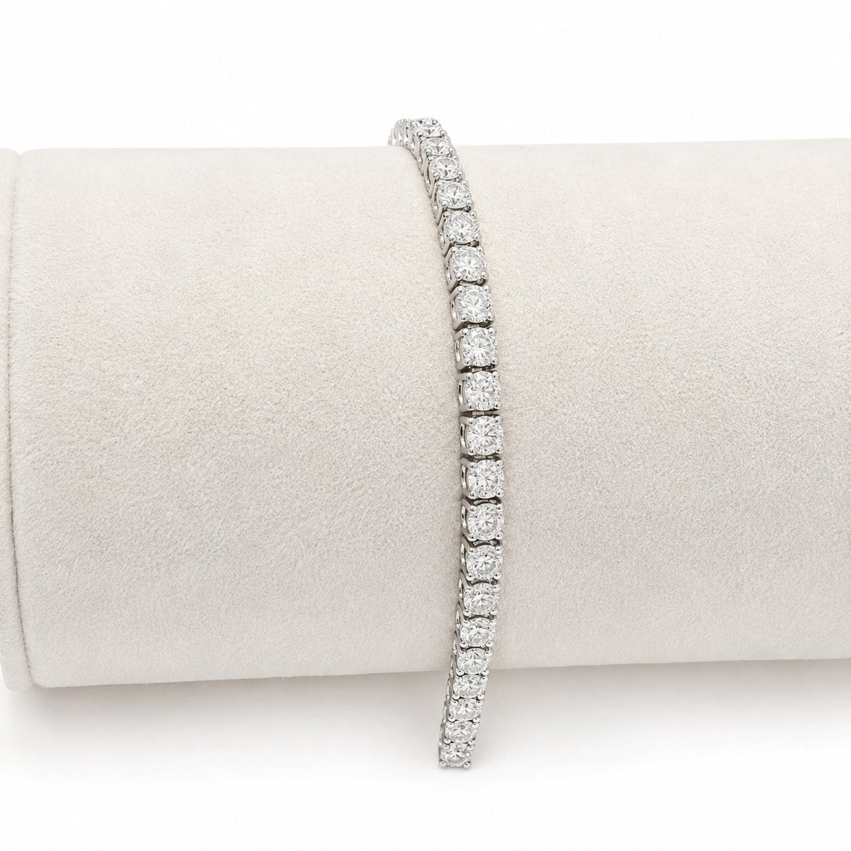 Classic Diamond Tennis Bracelet in 14K Gold