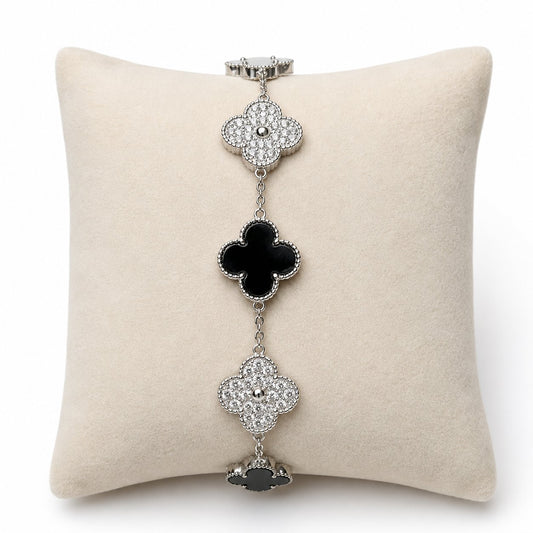 Clover Diamond and Black Stone Bracelet in 18K Gold