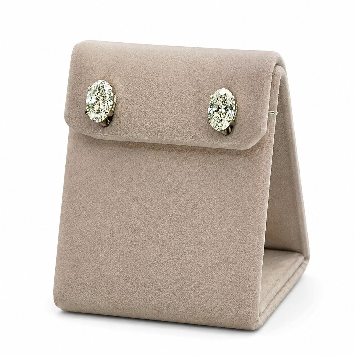Oval Diamond Stud Earrings in 14K Gold