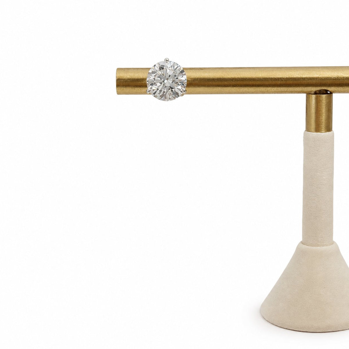 Round Diamond Stud Earrings in 14K Gold